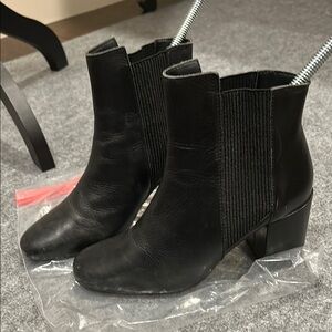 Zara Black Ankle Boots - sz 5